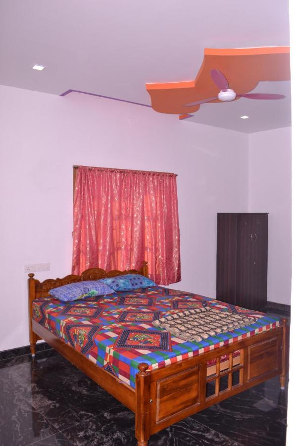 Yuga Guest House Kuttālam Kültér fotó