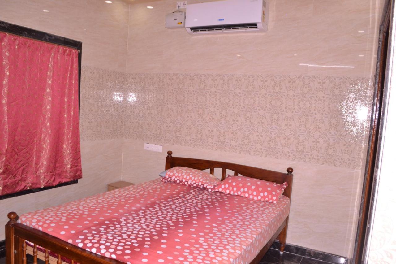 Yuga Guest House Kuttālam Kültér fotó