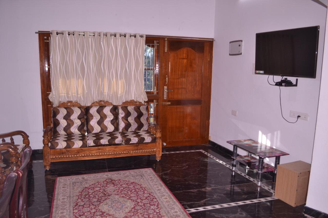 Yuga Guest House Kuttālam Kültér fotó